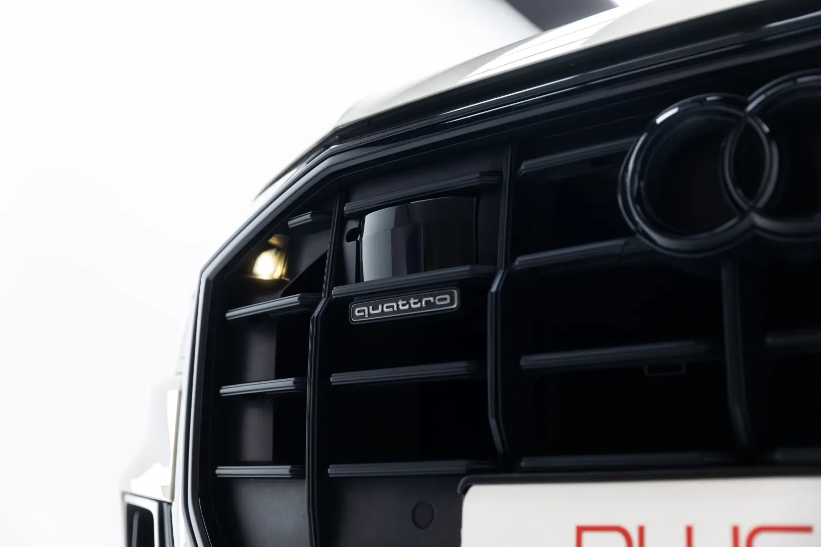 AUDI Q8 55 TFSI e STOC SIBIU
