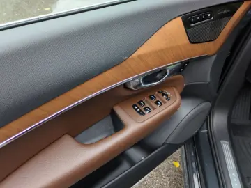 XC90 B5 (Diesel) Momentum Pro AWD Automatik Navi