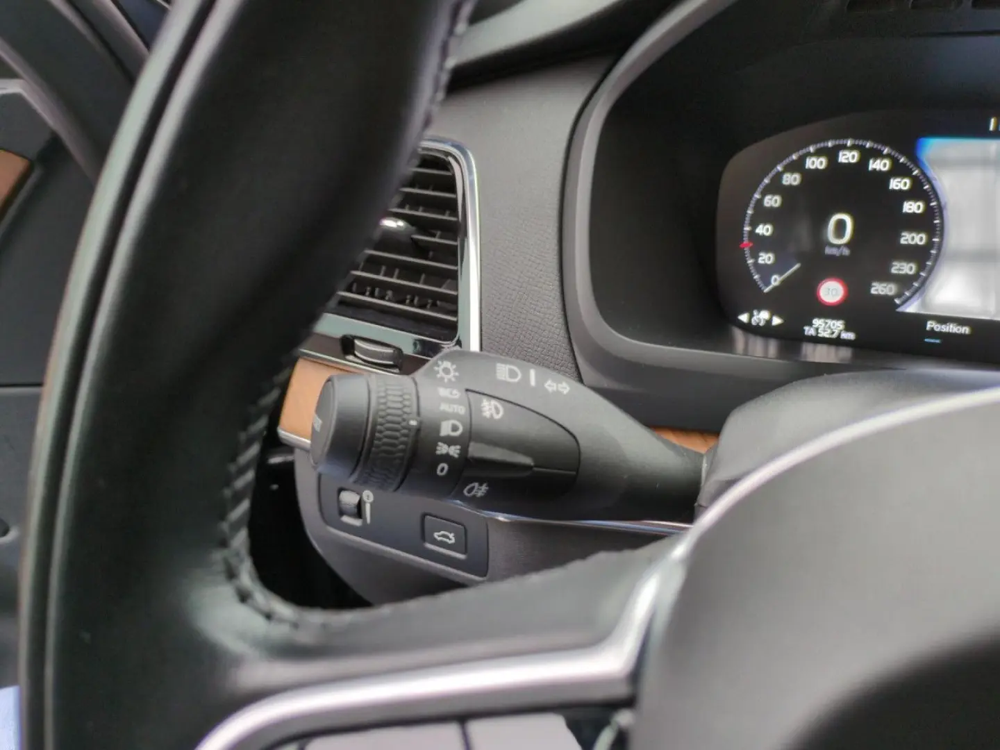 XC90 B5 (Diesel) Momentum Pro AWD Automatik Navi