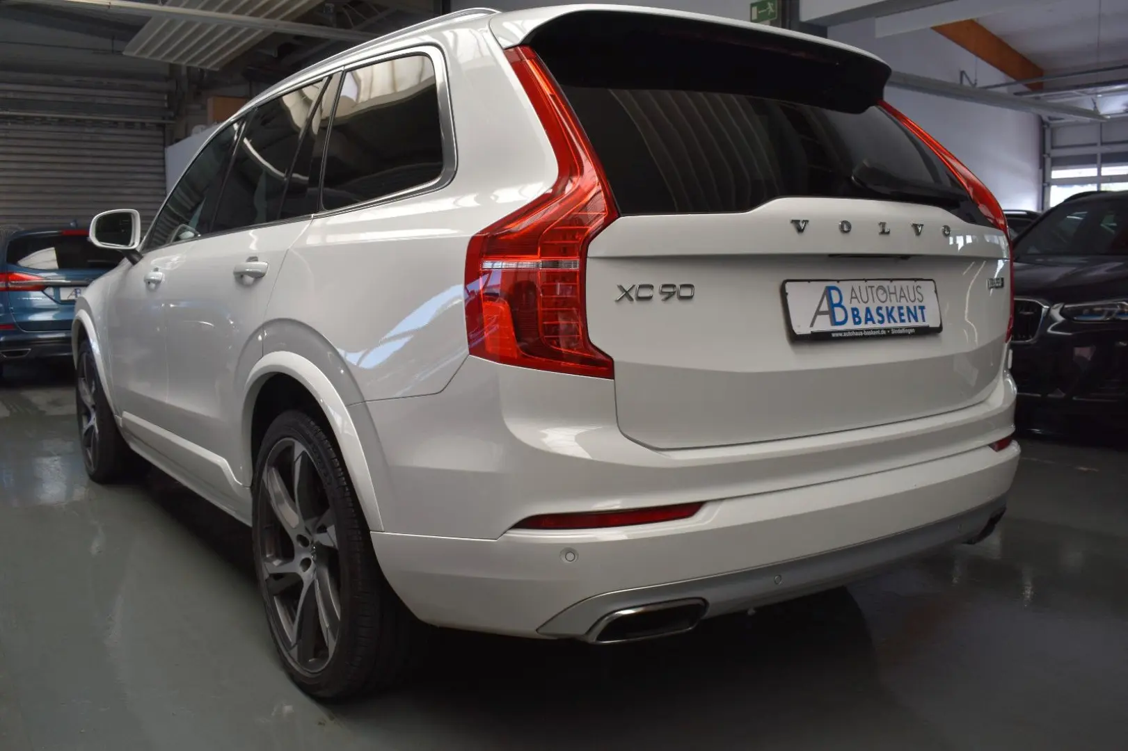 XC90 Momentum Pro AWD AHK LEDER SCHIEBEDACH LED