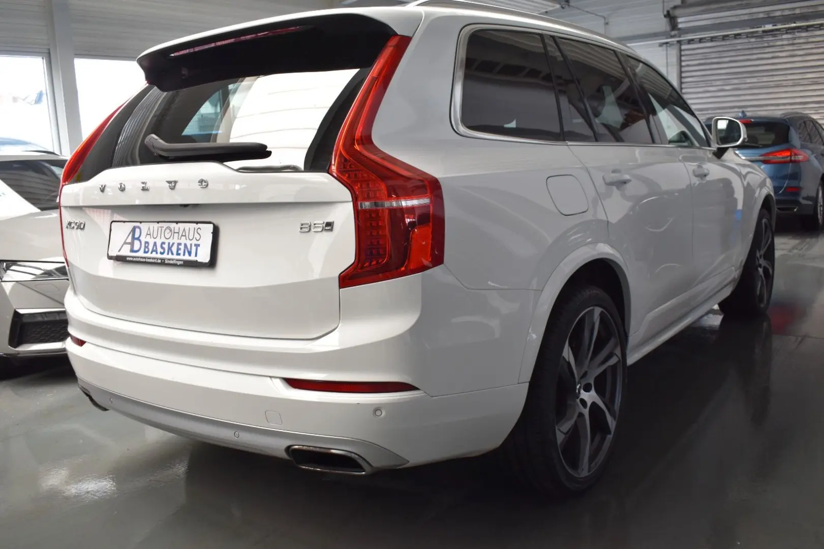 XC90 Momentum Pro AWD AHK LEDER SCHIEBEDACH LED