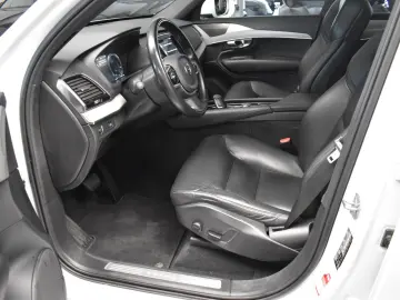 XC90 Momentum Pro AWD AHK LEDER SCHIEBEDACH LED