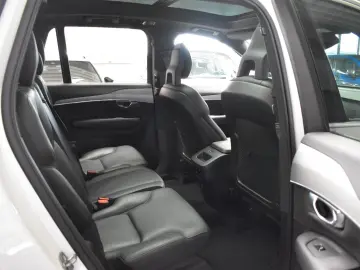 XC90 Momentum Pro AWD AHK LEDER SCHIEBEDACH LED