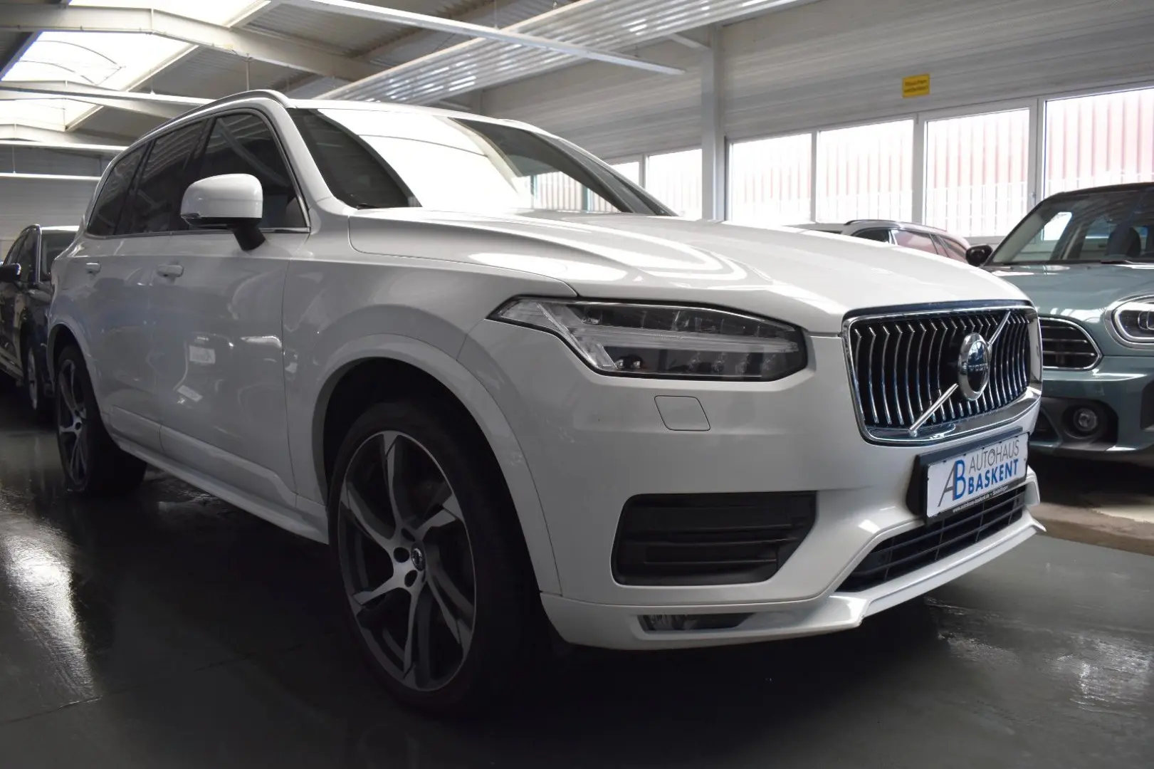 XC90 Momentum Pro AWD AHK LEDER SCHIEBEDACH LED