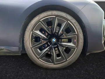 M760e xDrive SkyLounge Bowers&Wilkins Massage