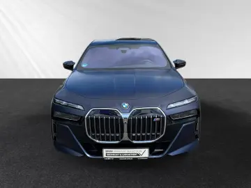 M760e xDrive SkyLounge Bowers&Wilkins Massage