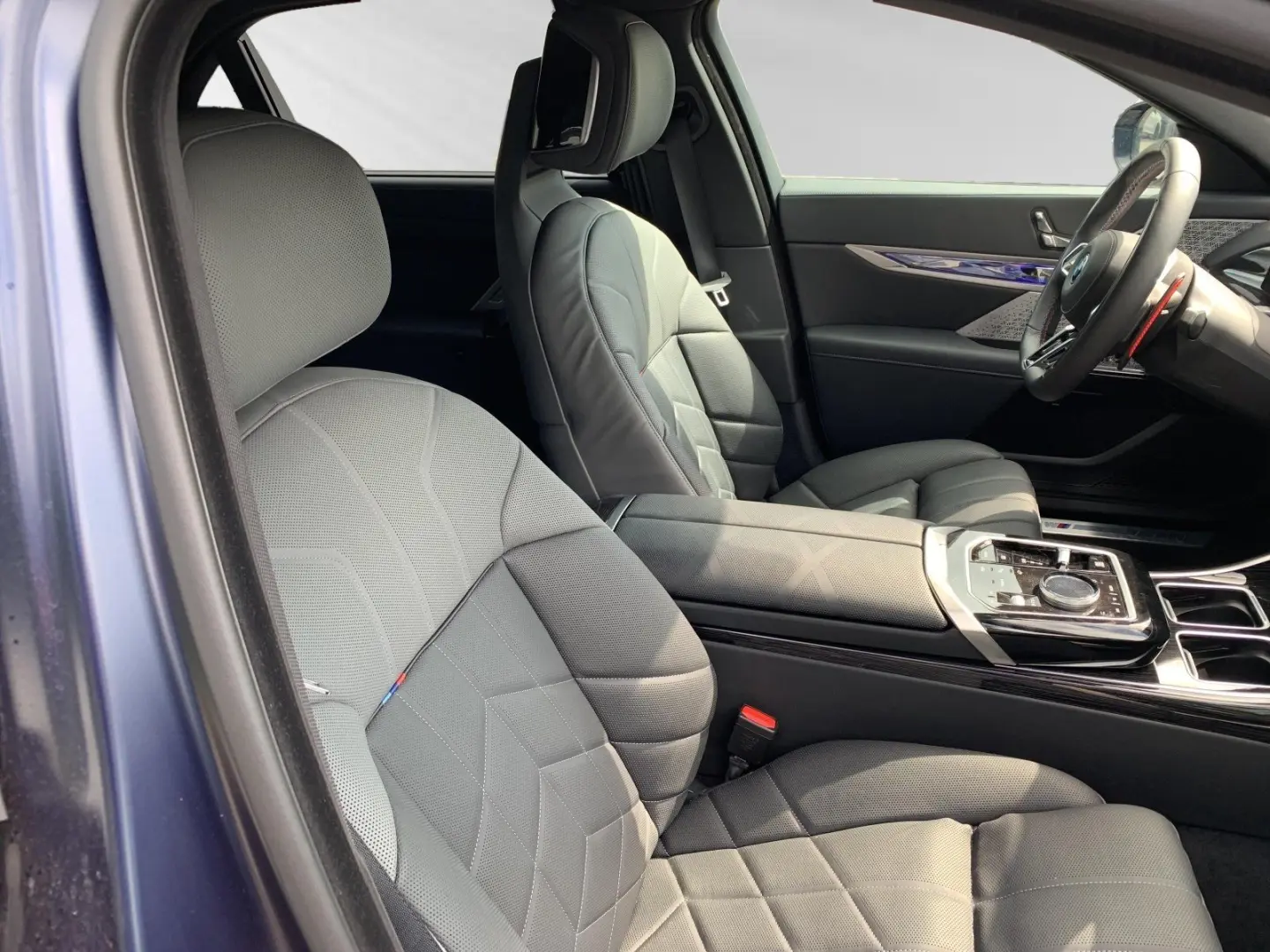 M760e xDrive SkyLounge Bowers&Wilkins Massage