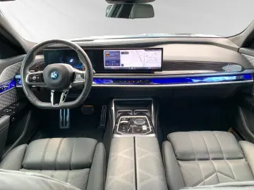 M760e xDrive SkyLounge Bowers&Wilkins Massage