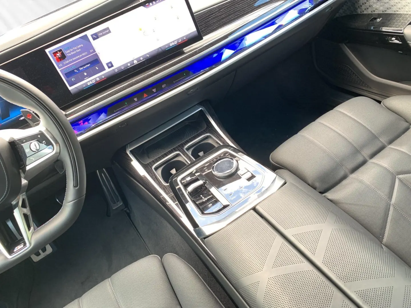 M760e xDrive SkyLounge Bowers&Wilkins Massage