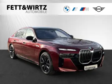 M760e xDrive TV-Fond-Entert. AHK SkyLounge B&W