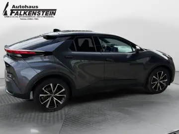 C-HR 1.8 Hybrid Team D Apple Car Play