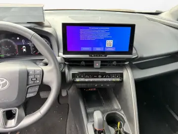 C-HR 1.8 Hybrid Team D Apple Car Play