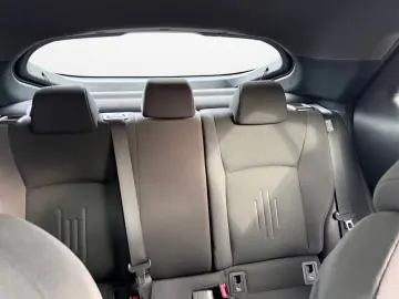 C-HR 1.8 Hybrid Team D Apple Car Play