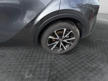 C-HR 1.8 Hybrid Team D Apple Car Play