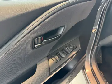 C-HR 1.8 Hybrid Team D  LED ACC CAM el Heck SHZ