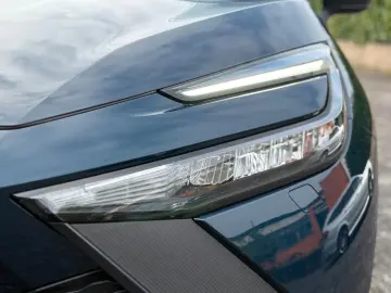 C-HR 1.8 Hybrid KAMERA ACC APPLE CARPLAY