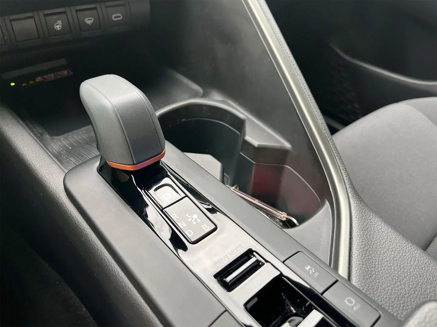 C-HR Hybrid Team D  Smartphone-Integration  Kame
