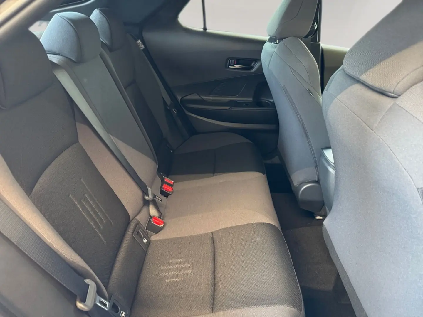 C-HR 1.8 Hybrid Team D mit Technik-Paket AUT
