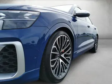 SQ8 SUV TFSI quattro tiptronic AHK HUD LASER B&O