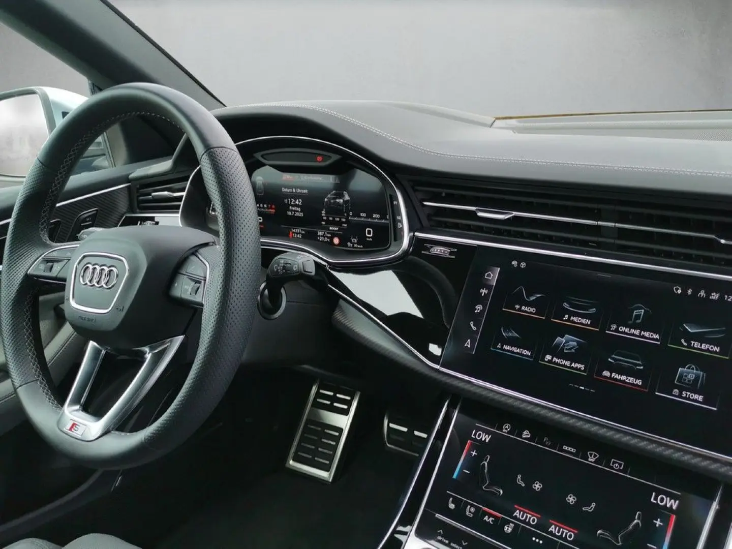SQ8 SUV TFSI quattro tiptronic AHK HUD LASER B&O