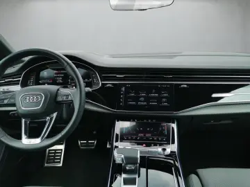 SQ8 SUV TFSI quattro tiptronic AHK HUD LASER B&O