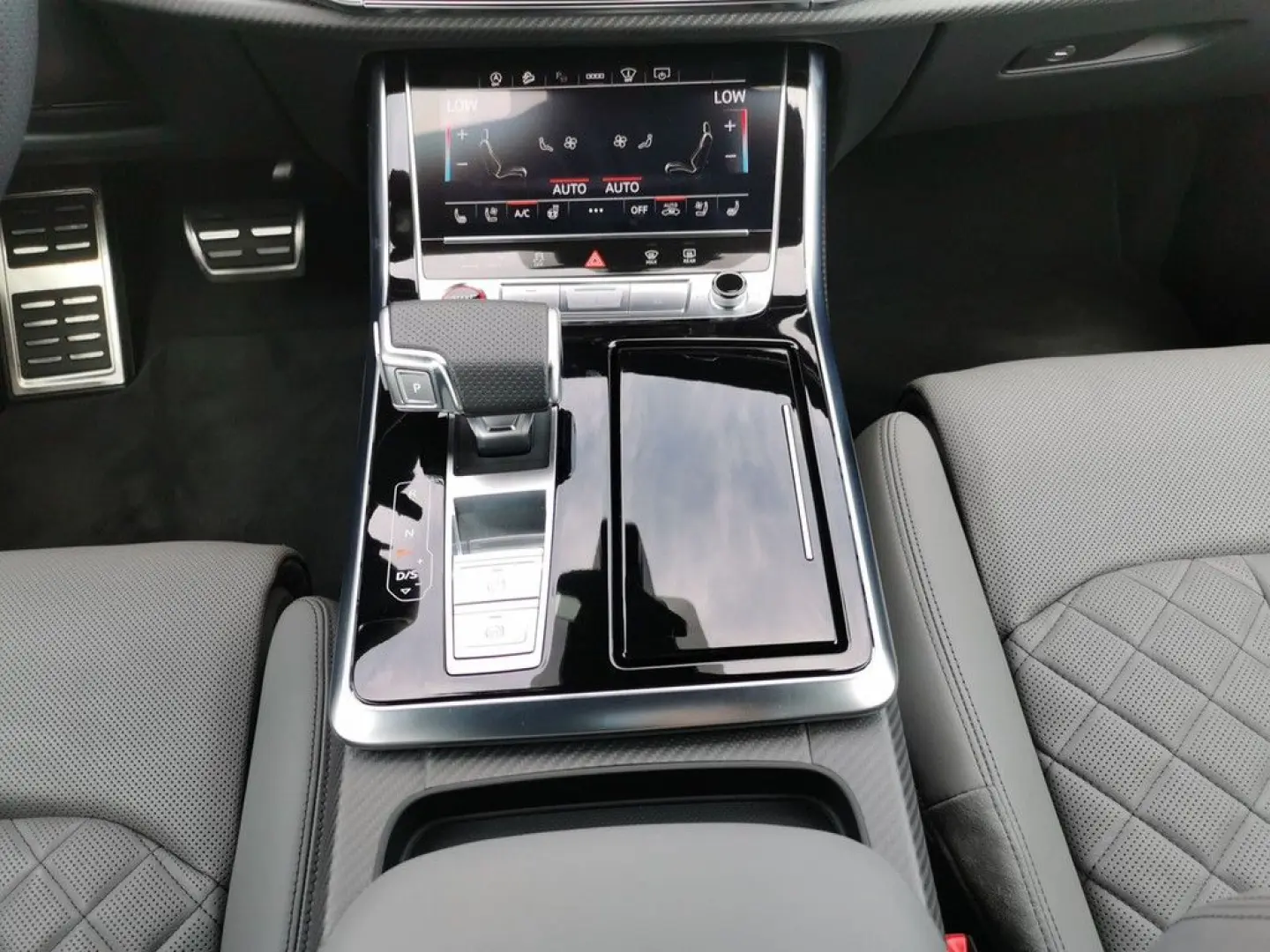 SQ8 SUV TFSI quattro tiptronic AHK HUD LASER B&O
