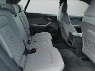 SQ8 SUV TFSI quattro tiptronic AHK HUD LASER B&O