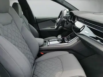 SQ8 SUV TFSI quattro tiptronic AHK HUD LASER B&O