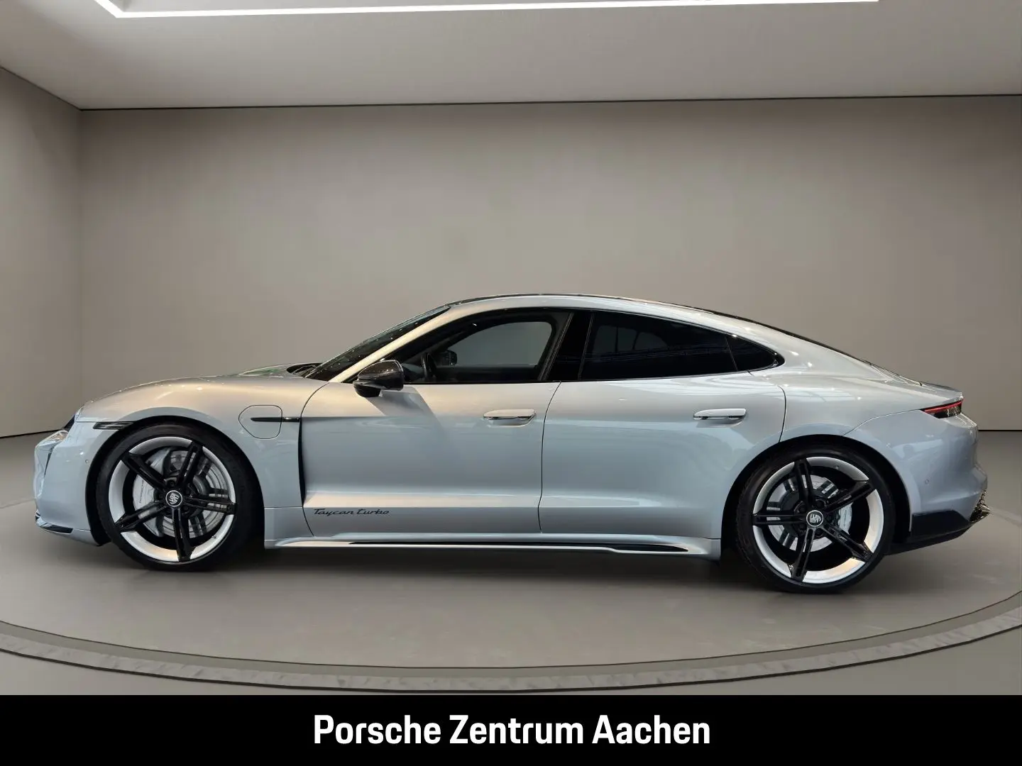 Taycan Turbo Burmester LED-Matrix Panoramadach