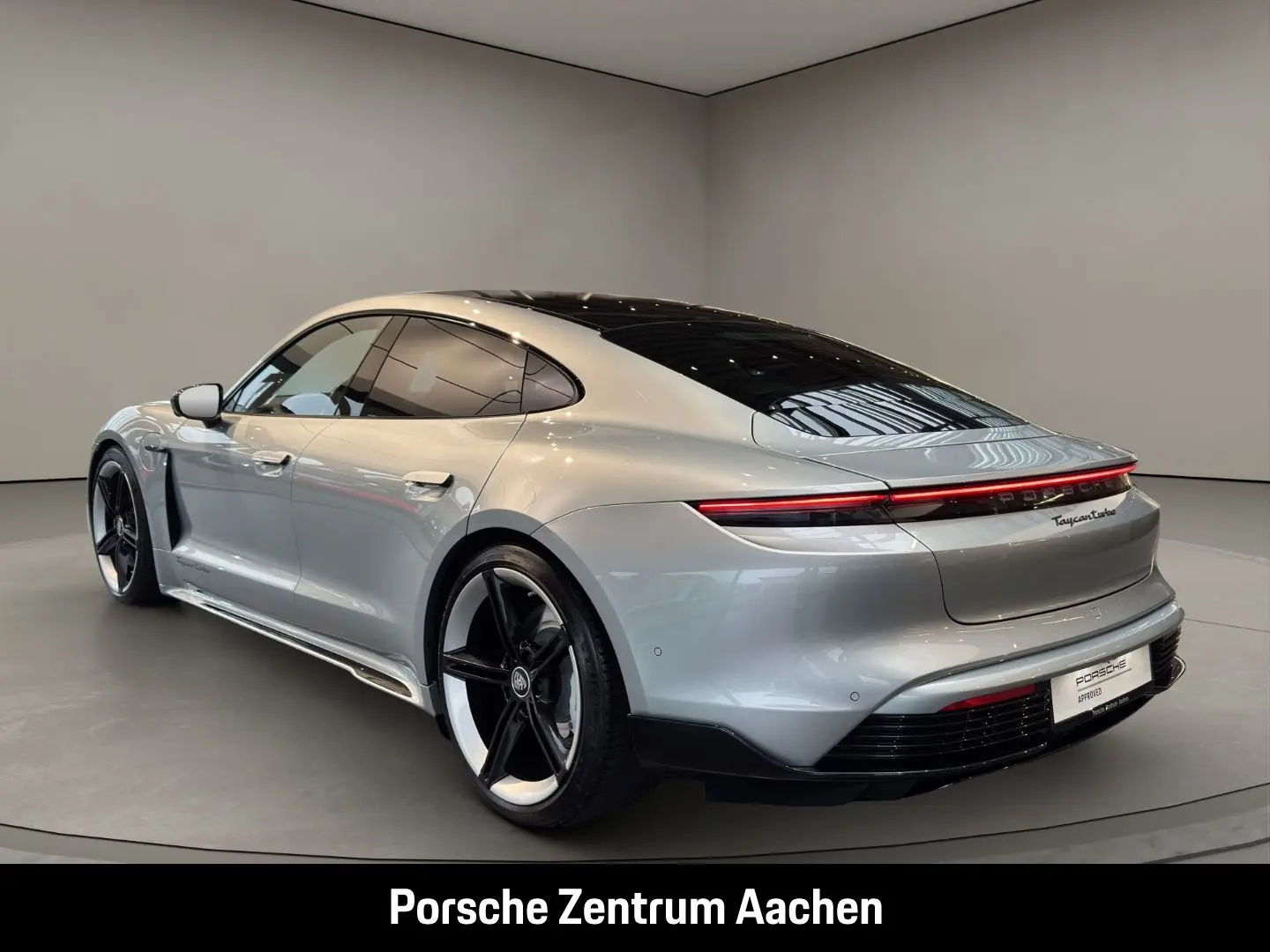 Taycan Turbo Burmester LED-Matrix Panoramadach