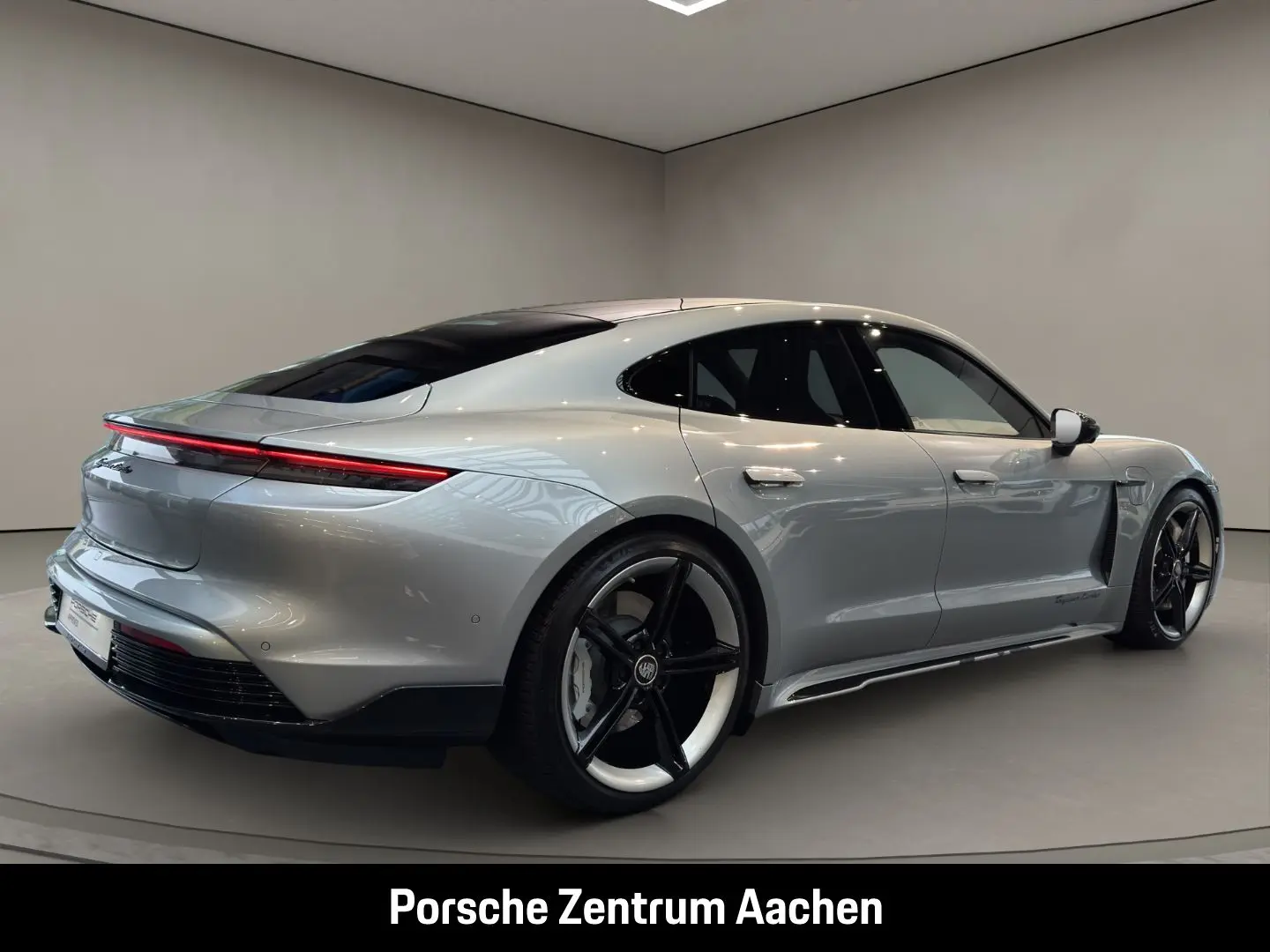 Taycan Turbo Burmester LED-Matrix Panoramadach