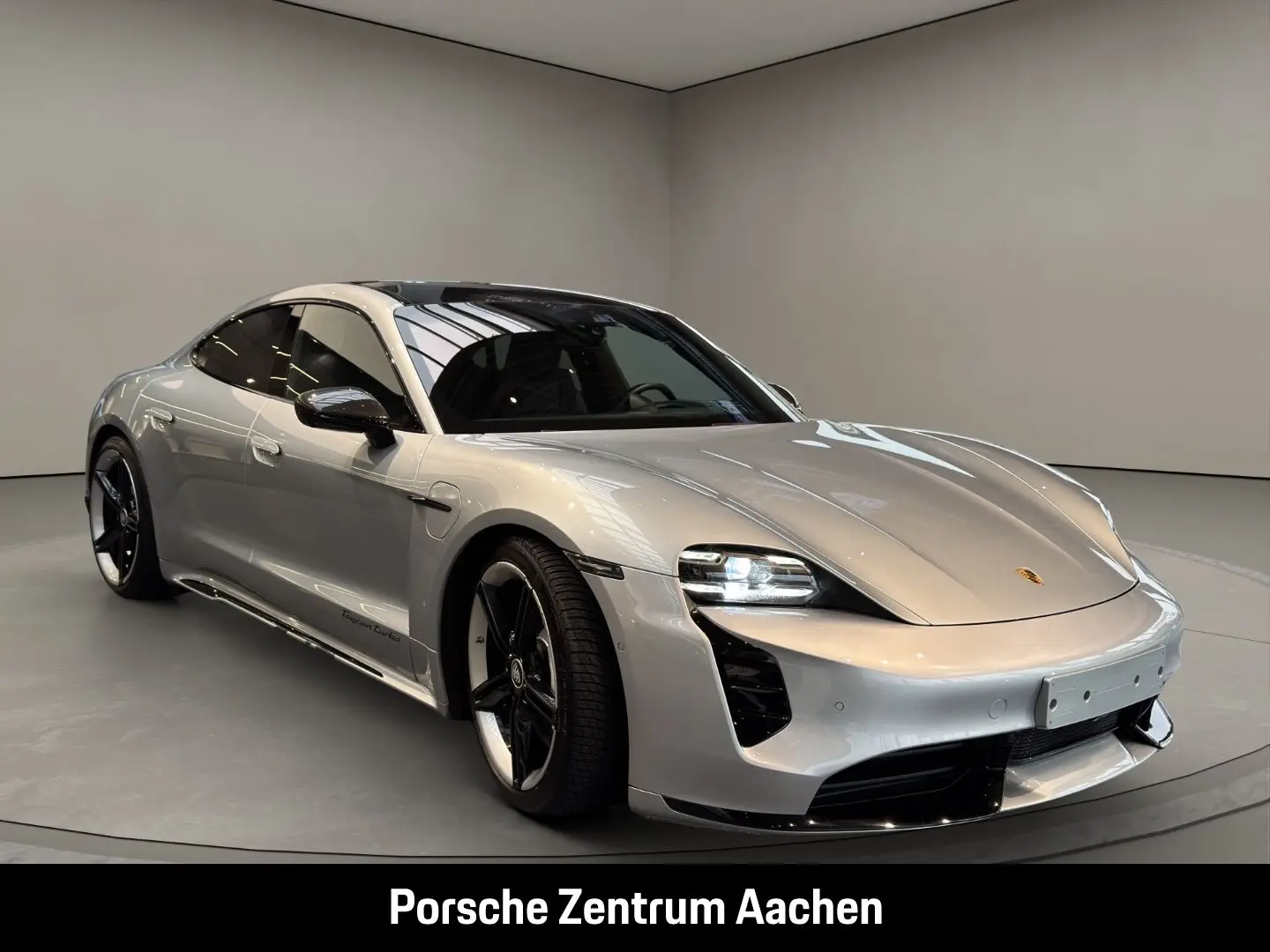 Taycan Turbo Burmester LED-Matrix Panoramadach