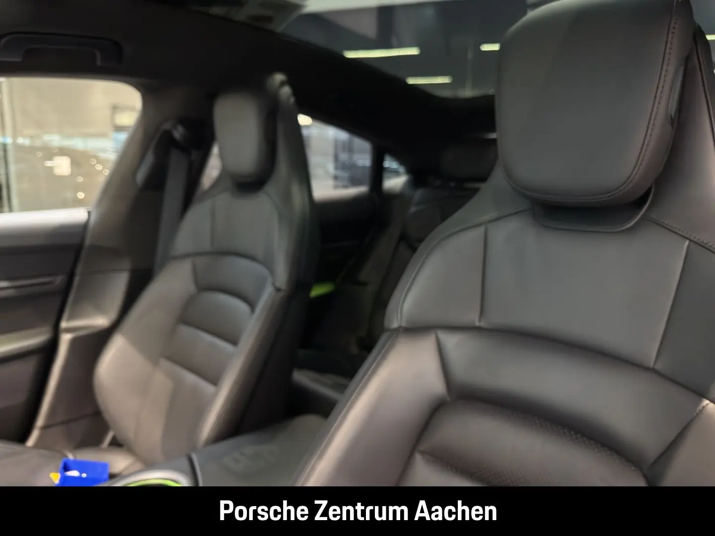 Taycan Turbo Burmester LED-Matrix Panoramadach