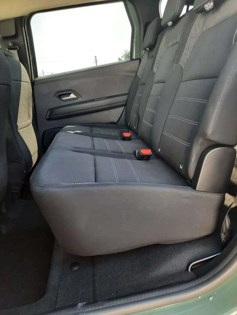 DACIA JOGGER 1.6 Hybrid 140HP EXPRESSION