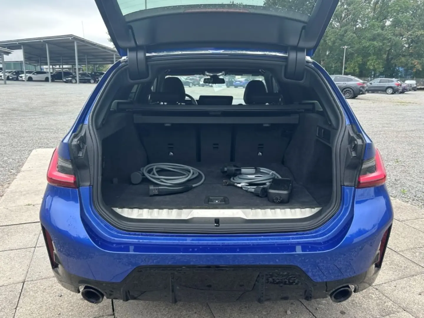 330 e xDrive Touring M Sport Pro Head-Up eSitze