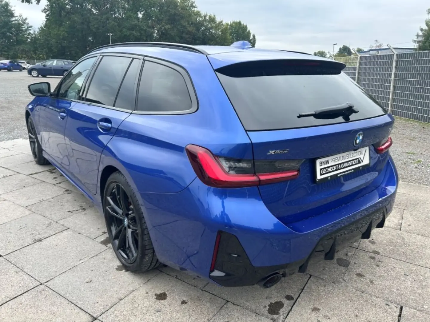 330 e xDrive Touring M Sport Pro Head-Up eSitze