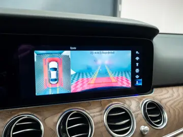 Mercedes Benz E 300e