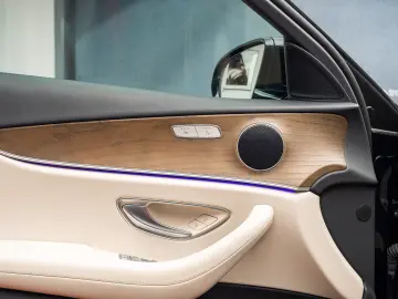Mercedes Benz E 300e