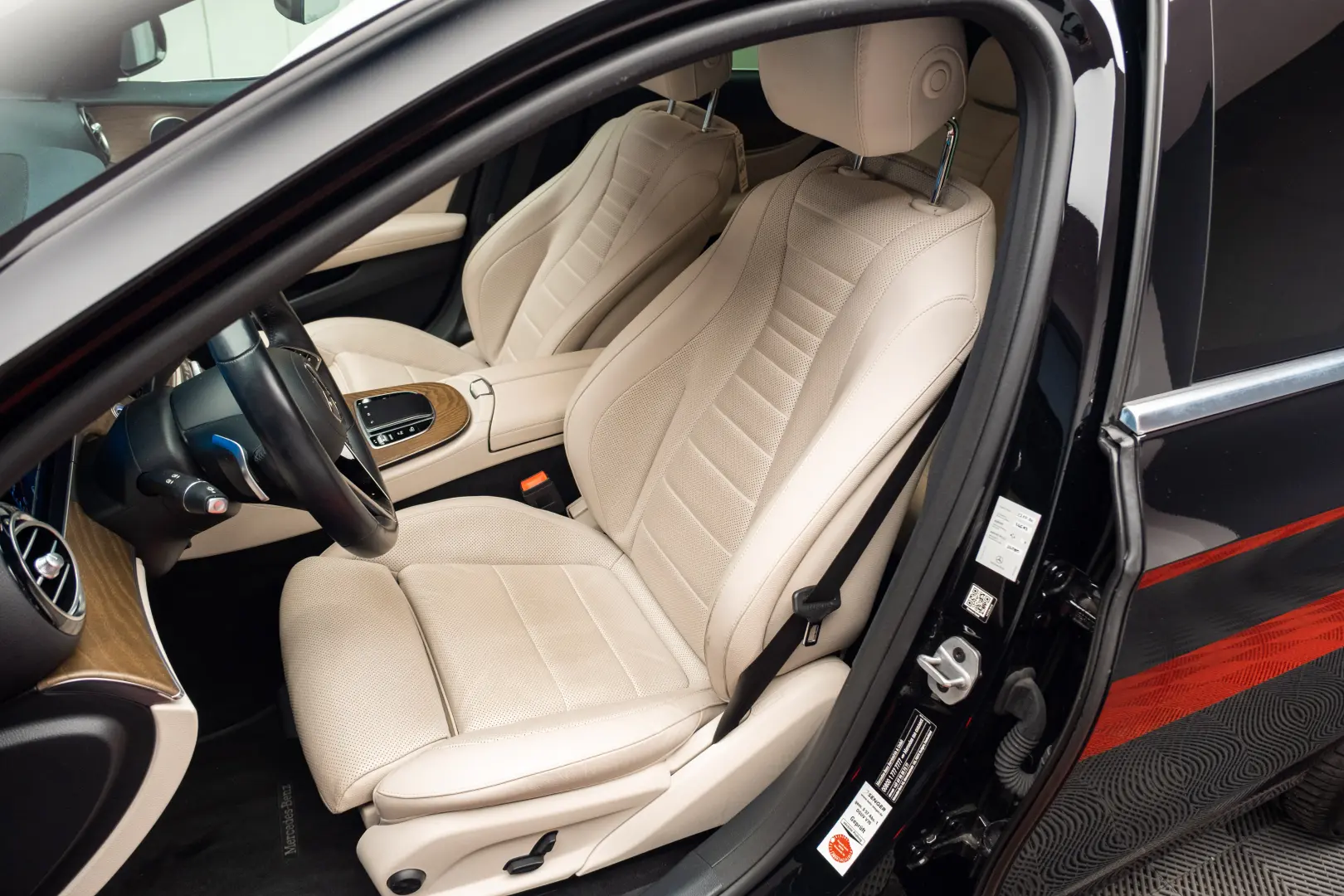 Mercedes Benz E 300e
