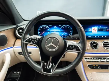 Mercedes Benz E 300e