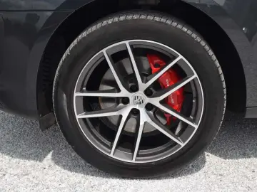 MACAN 3.0 S Pano 14 Way Bose Towbar LaneAssist
