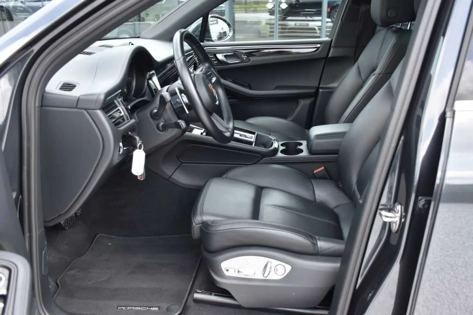 MACAN 3.0 S Pano 14 Way Bose Towbar LaneAssist