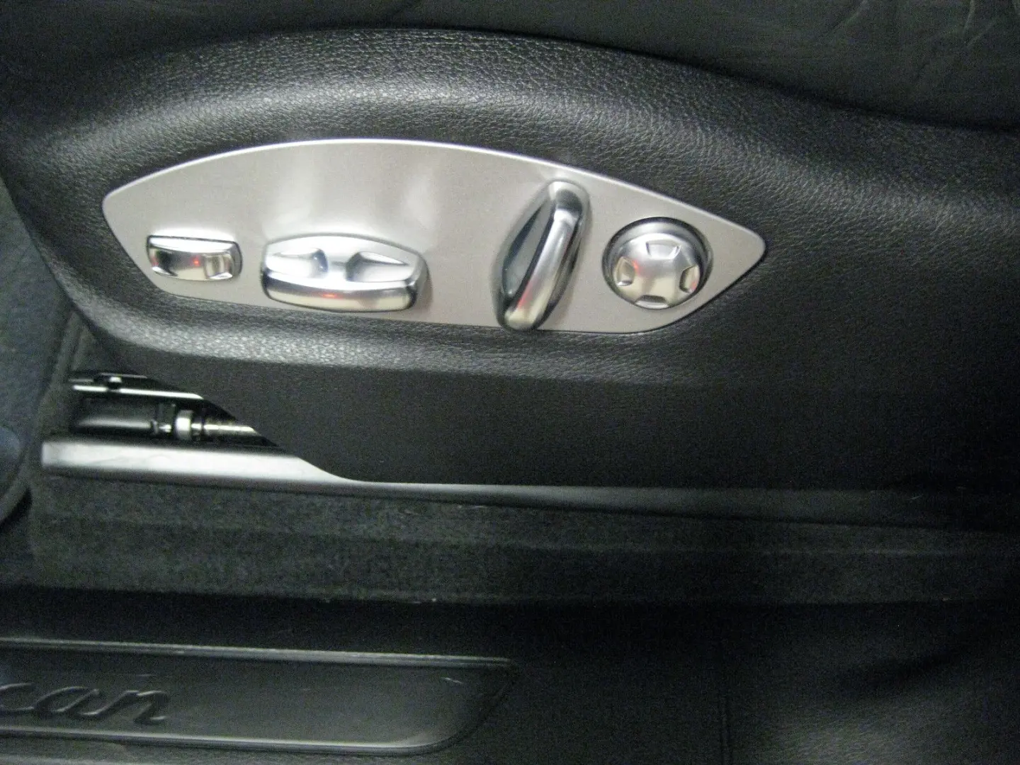 Macan 2.0 schw schw pano kamera 14 wege 20