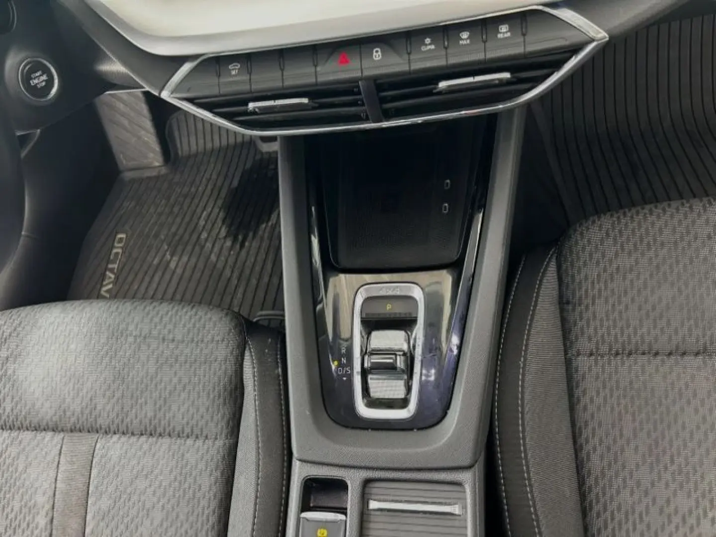 SKODA OCTAVIA 2.0 TDI 150CP Style Combi DSG 4X4