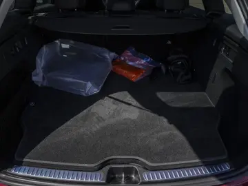 GLC 300 de 4M AMG Digital-Light Pano Distro. AHK
