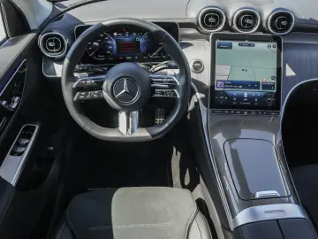 GLC 300 de 4M AMG Digital-Light Pano Distro. AHK