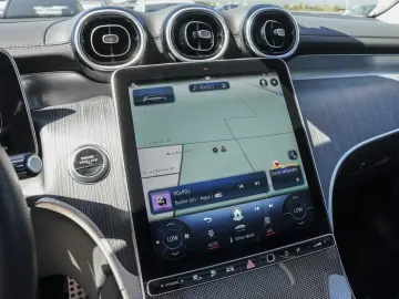 GLC 300 de 4M AMG Digital-Light Pano Distro. AHK