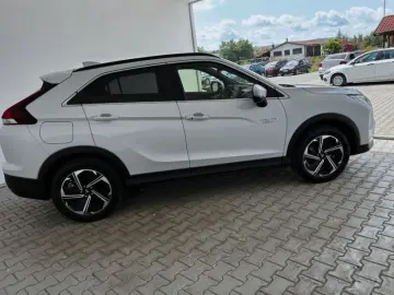 MITSUBISHI ECLIPSE CROSS 2.4 PHEV Intense CVT 4WD