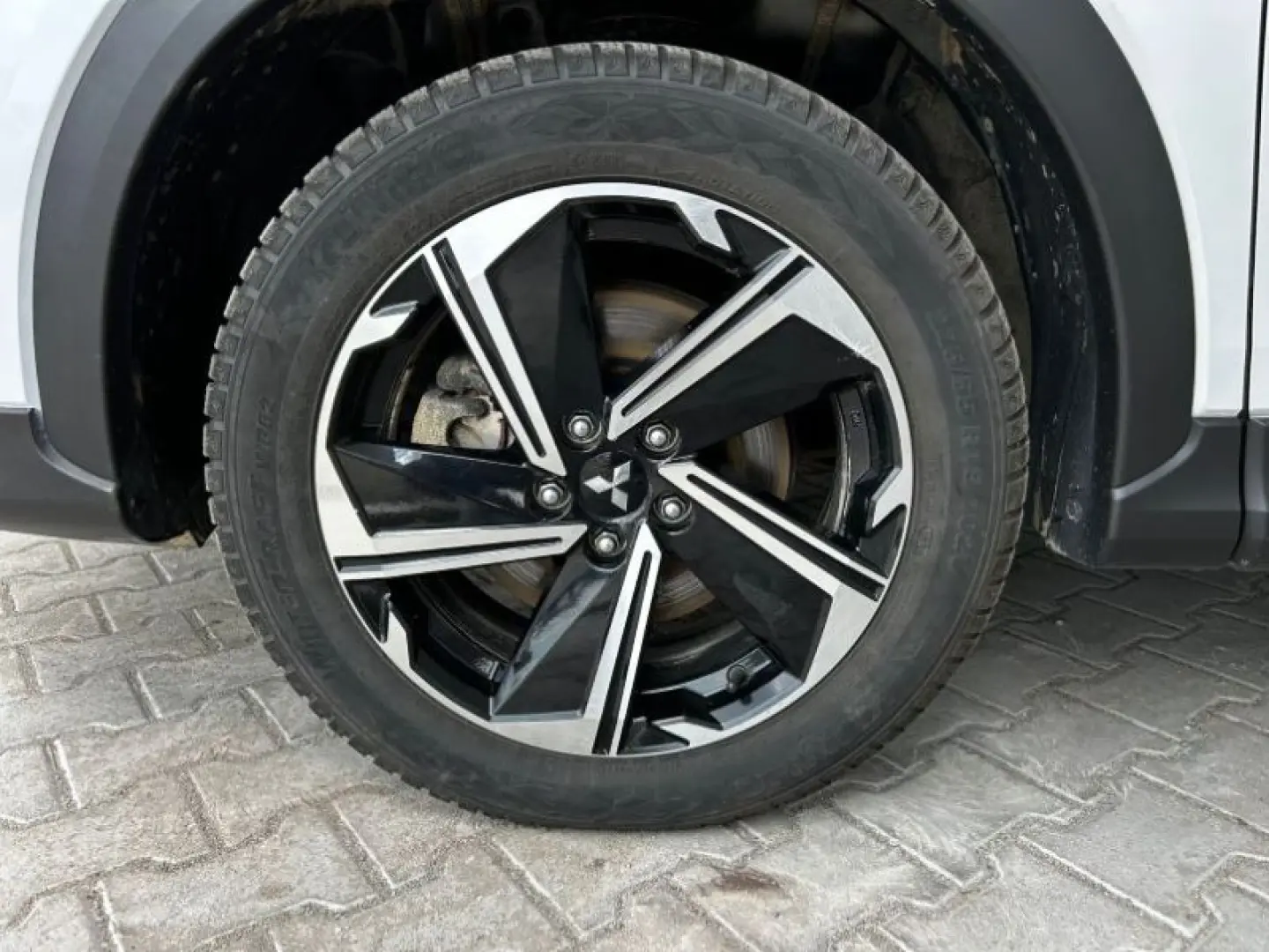 MITSUBISHI ECLIPSE CROSS 2.4 PHEV Intense CVT 4WD