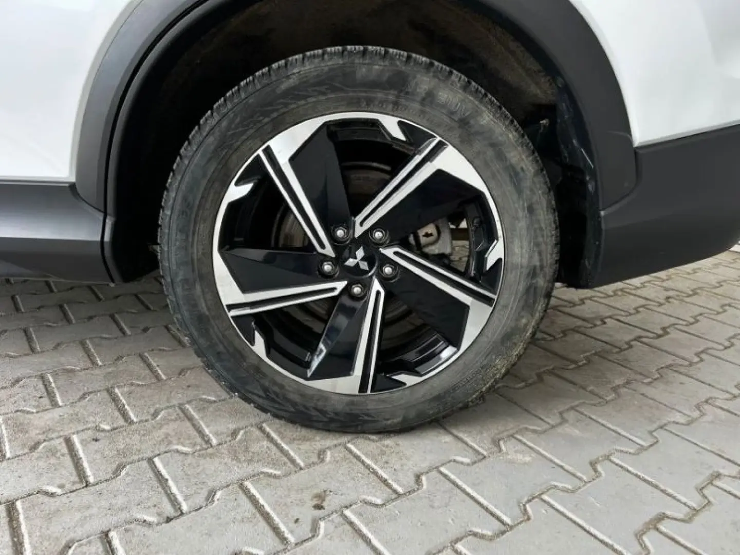 MITSUBISHI ECLIPSE CROSS 2.4 PHEV Intense CVT 4WD